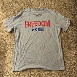 Under armor grey shirt